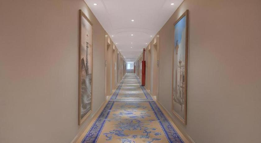 Vienna Hotel Shaanxi Xianyang Huitong China Square Exterior photo